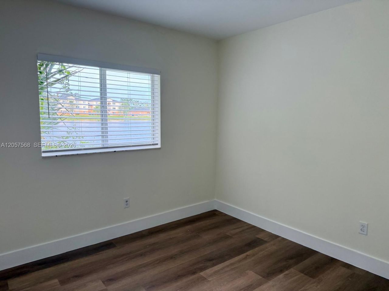 3690 N 56th Ave , Unit 906, Hollywood, FL 33021 Photo