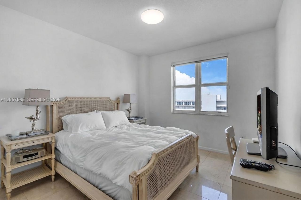 7900 Harbor Island Dr, Unit 1126, North Bay Village, FL 33141 Photo