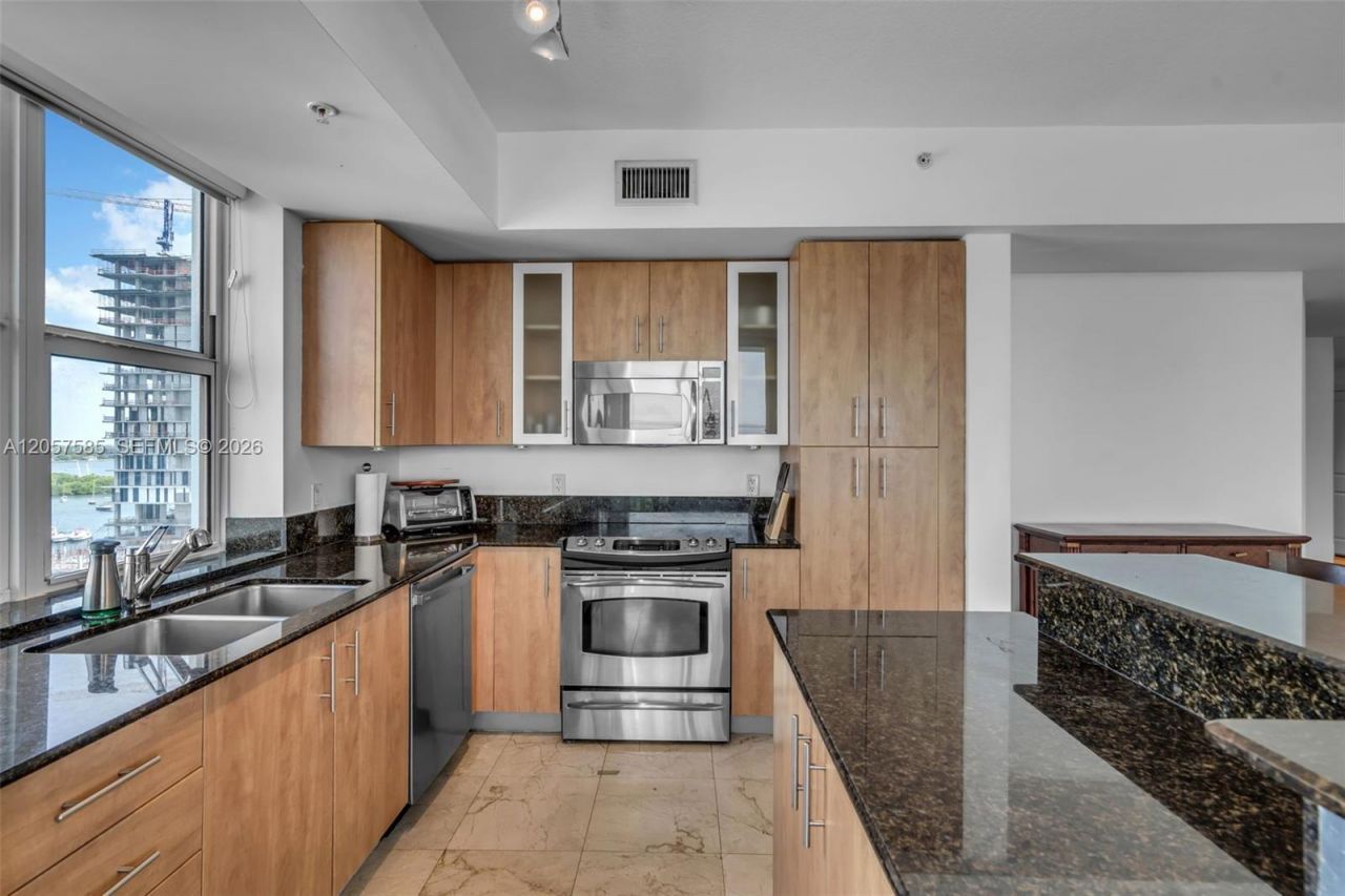7900 Harbor Island Dr, Unit 1126, North Bay Village, FL 33141 Photo