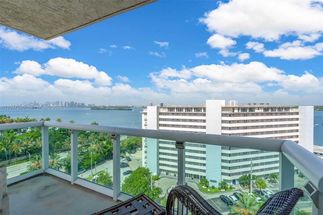 7900 Harbor Island Dr, Unit 1126, North Bay Village, FL 33141 Photo