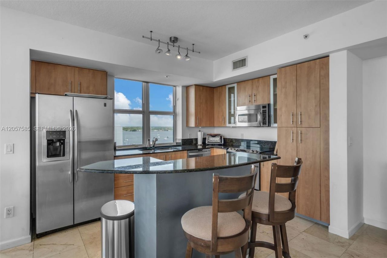 7900 Harbor Island Dr, Unit 1126, North Bay Village, FL 33141 Photo