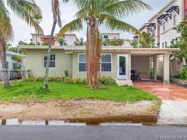 1025 NE 17th Way , Fort Lauderdale, FL 33304