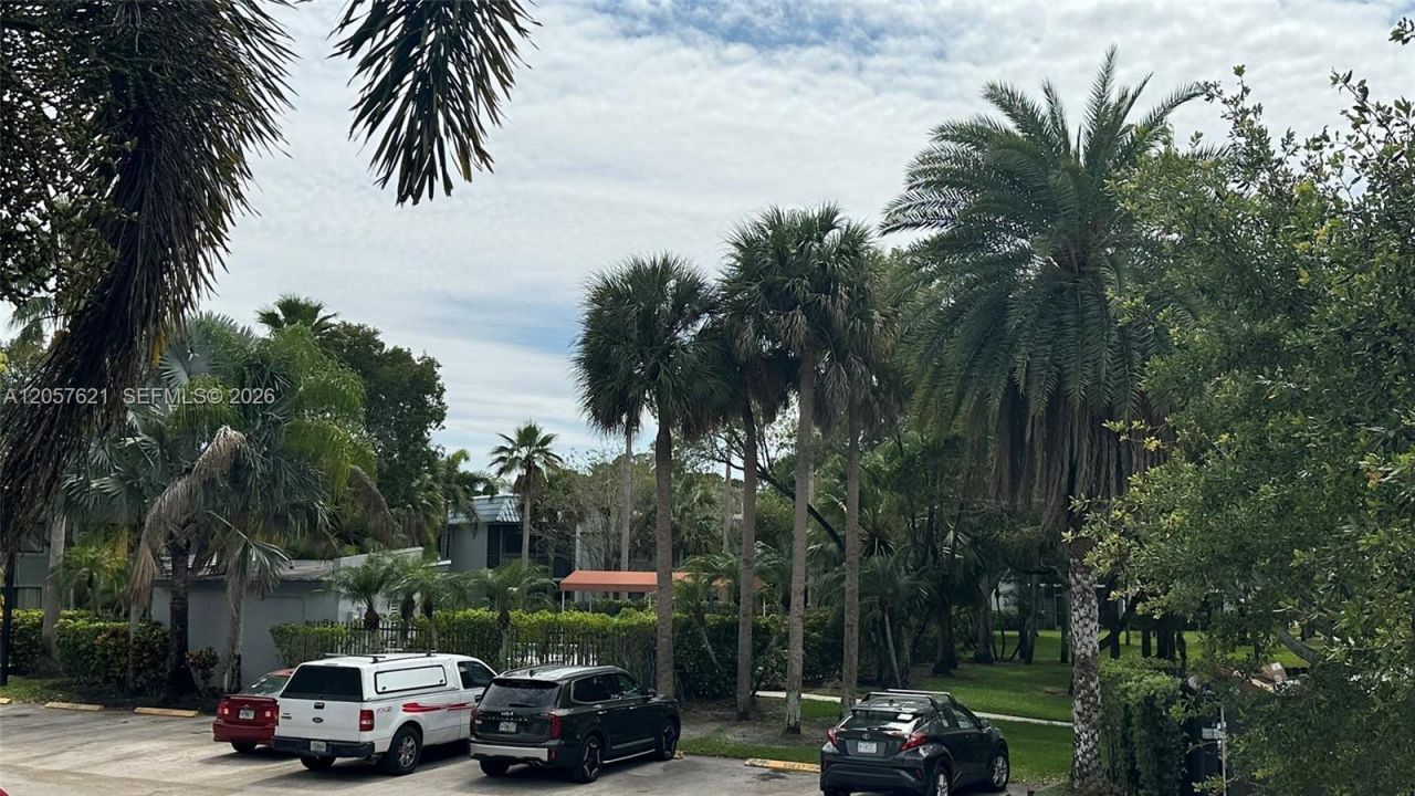 16551 Blatt Blvd , Unit 204, Weston, FL 33326 Photo
