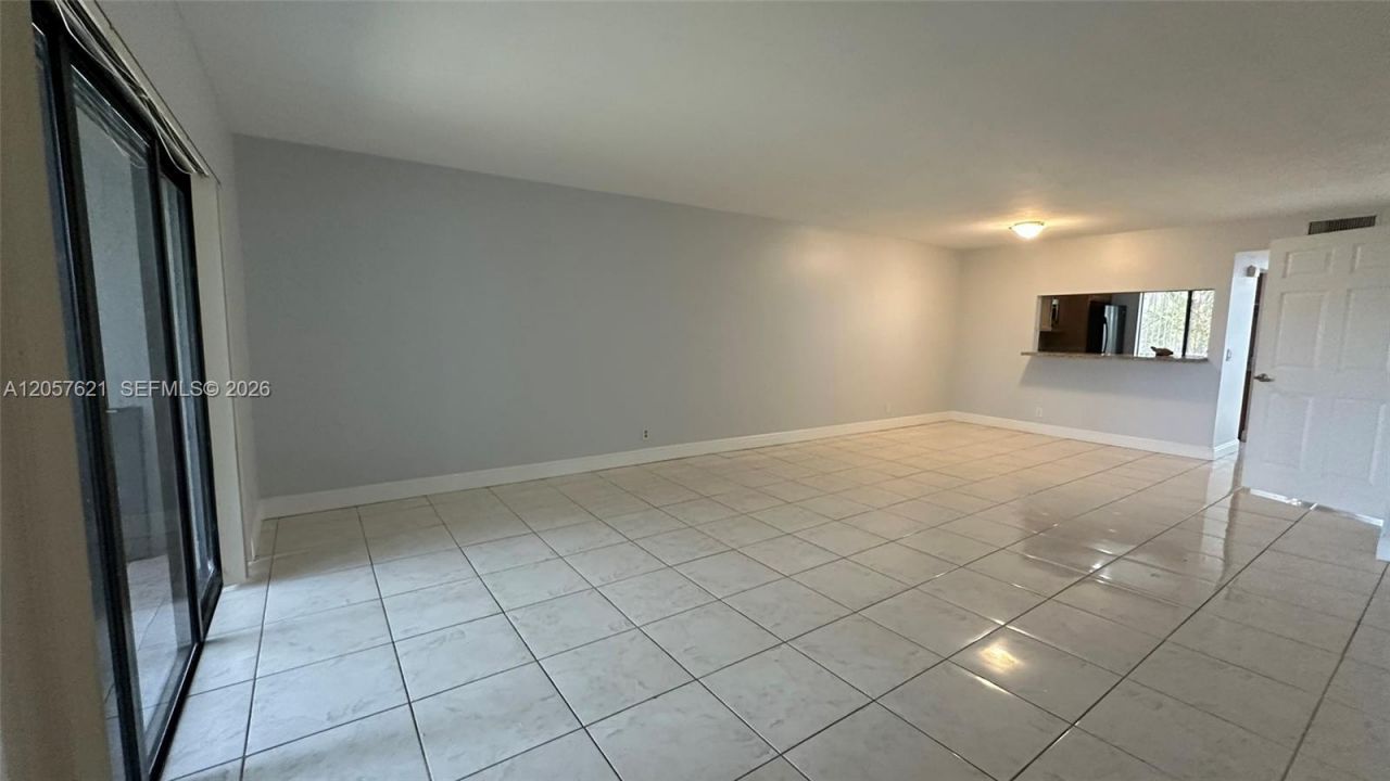 16551 Blatt Blvd , Unit 204, Weston, FL 33326 Photo
