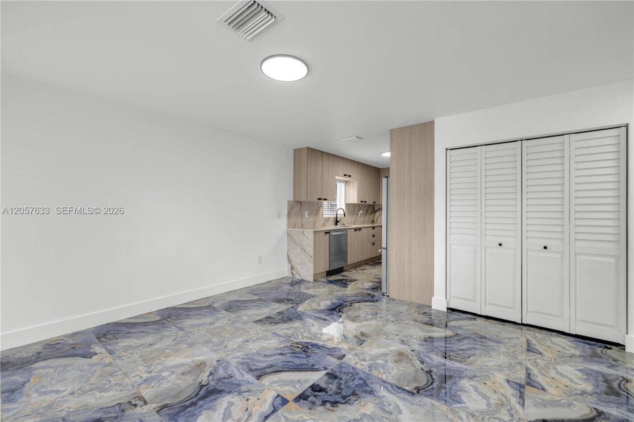 10350 SW 48th St , Unit 2, Miami, FL 33165 Photo