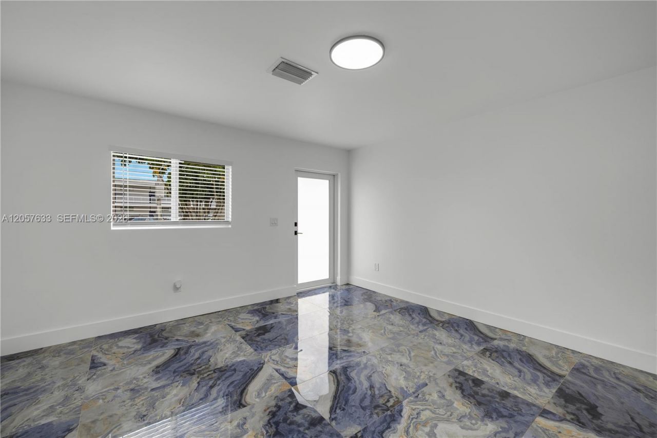 10350 SW 48th St , Unit 2, Miami, FL 33165 Photo