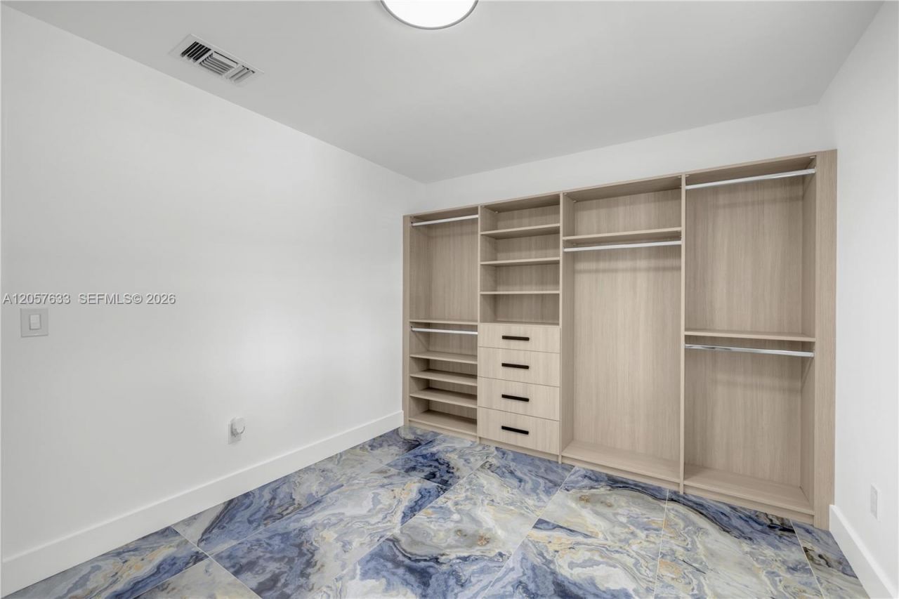 10350 SW 48th St , Unit 2, Miami, FL 33165 Photo