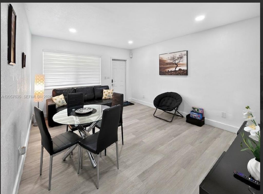 251 NW 57th Ave , Miami, FL 33126 Photo