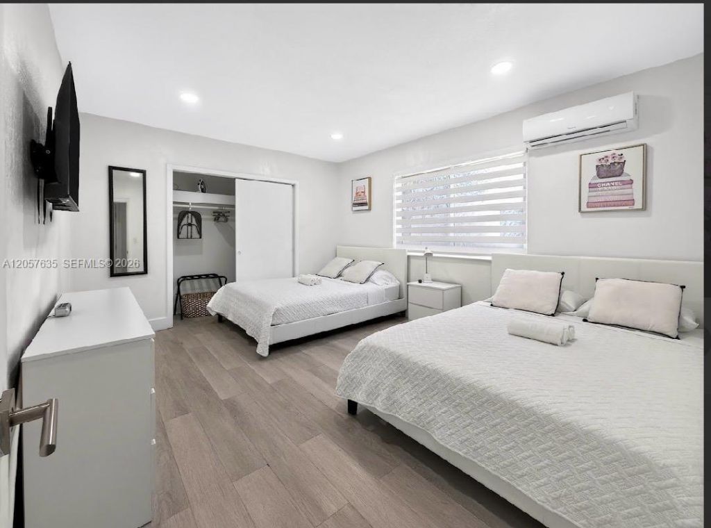 251 NW 57th Ave , Miami, FL 33126 Photo
