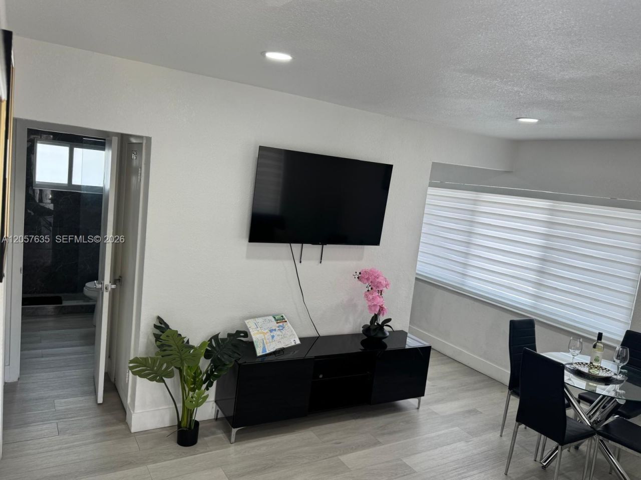 251 NW 57th Ave , Miami, FL 33126 Photo