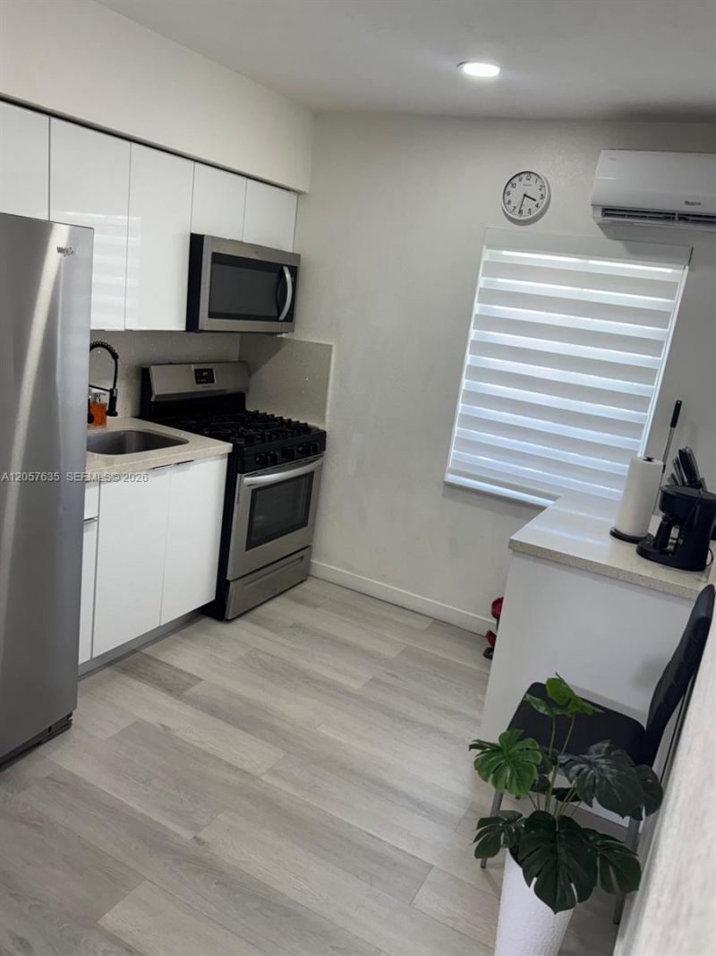 251 NW 57th Ave , Miami, FL 33126 Photo