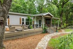 524 Lewis Lane photo 4