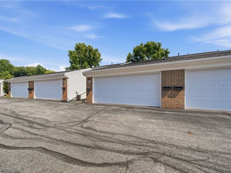 2059 Carlile Drive, Uniontown, OH 44685 Photo 31