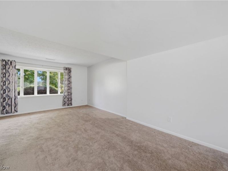 2059 Carlile Drive, Uniontown, OH 44685 Photo 7