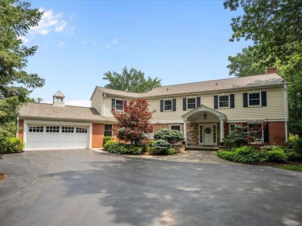 455 Rockefeller Road, Lake Forest, IL 60045