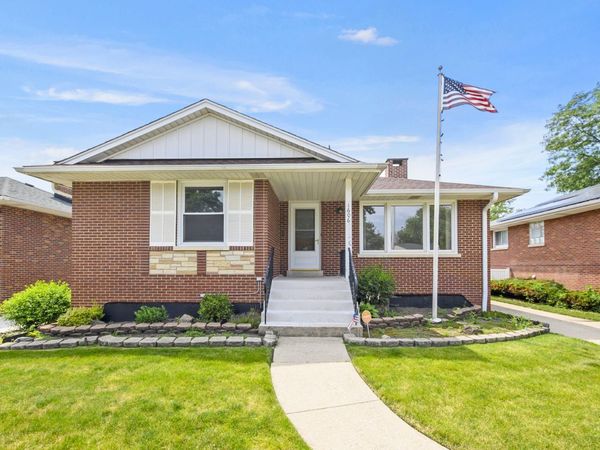 1606 Kensington Avenue , Westchester, IL 60154
