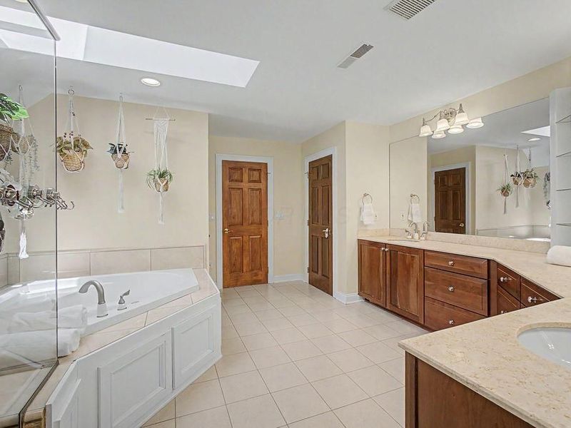 9277 Walnut Hull Drive, Westerville, OH 43082 Photo 44
