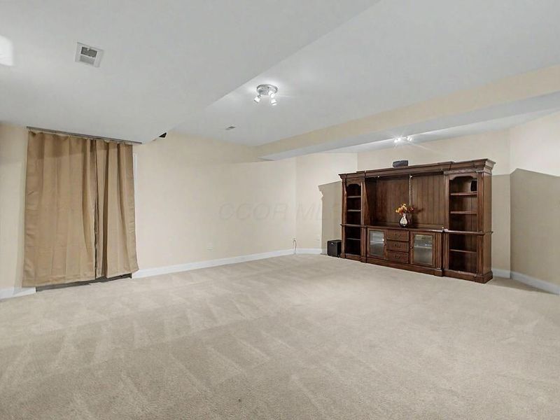 9277 Walnut Hull Drive, Westerville, OH 43082 Photo 57