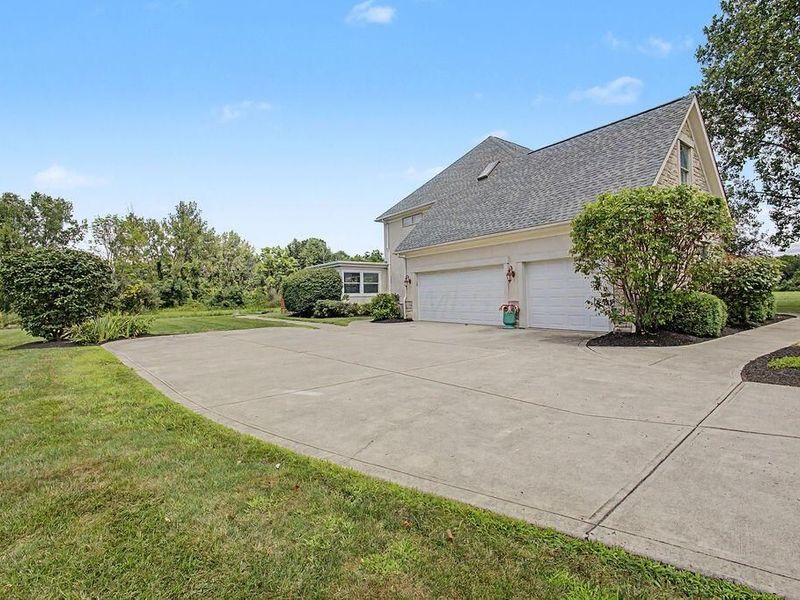 9277 Walnut Hull Drive, Westerville, OH 43082 Photo 71