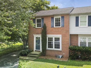 8 HARVEST DRIVE, THORNDALE, PA 19372
