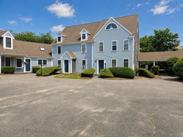 316 Sea Street, Unit APT I, Hyannis, MA 02601