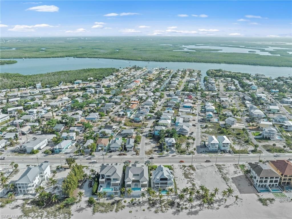 100 Washington Ave, Fort Myers Beach, FL 33931 Photo