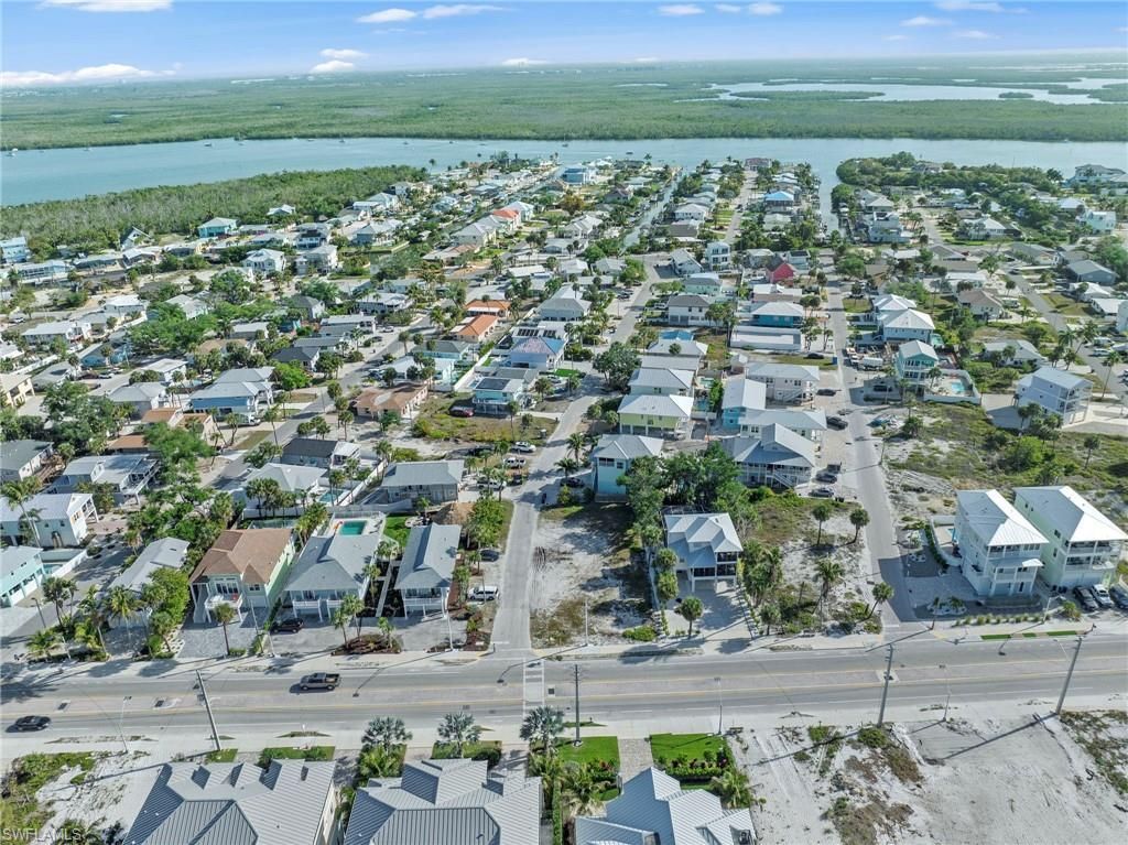 100 Washington Ave, Fort Myers Beach, FL 33931 Photo