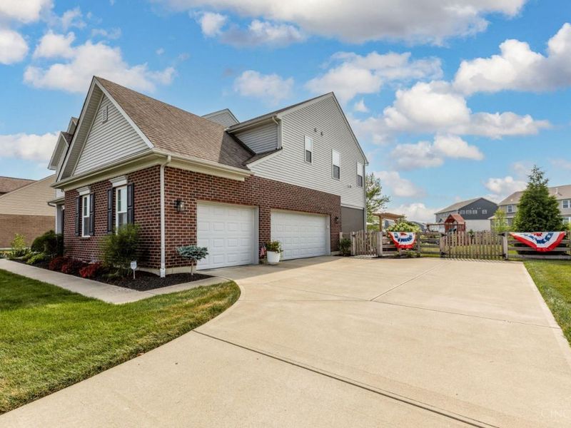 5895 Tilbury Trail, Liberty Township, OH 45011 Photo 2