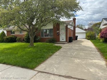 15043 Blue Skies Street , Livonia, MI 48154