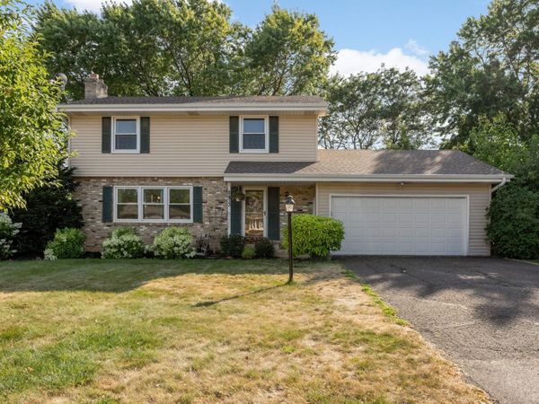 8473 Meadow Lake Road N, New Hope, MN 55428