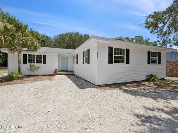 714 S 14TH Street, Fernandina Beach, FL 32034