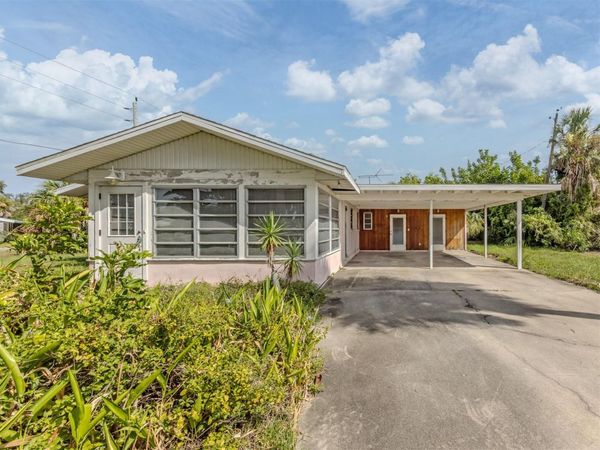 730 S VENICE BOULEVARD , VENICE, FL 34293