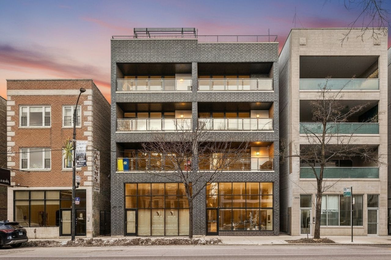 2210 W Chicago Avenue , Chicago, IL 60622