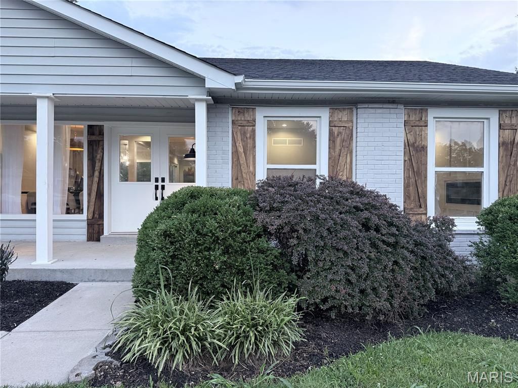 1514 Sycamore Glen Court , Florissant, MO 63031 Main Photo