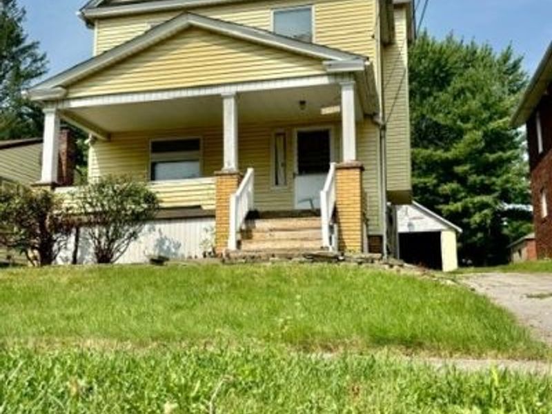 2750 Julian Street, Youngstown, OH 44502 Photo 3