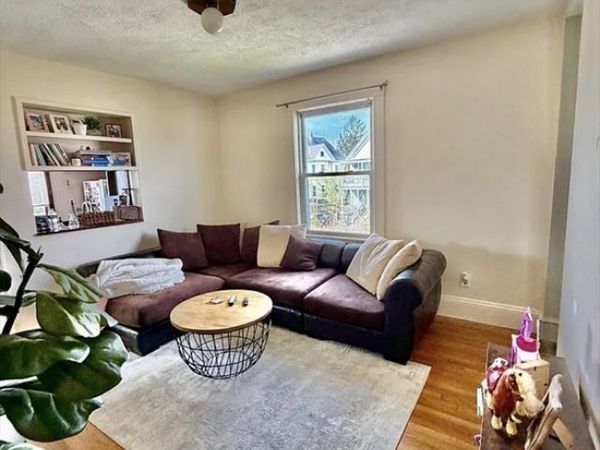 82 Verchild Street, Unit 4, Quincy, MA 02169