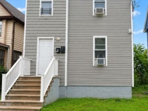 113 N Munn Ave, Newark, NJ 07106