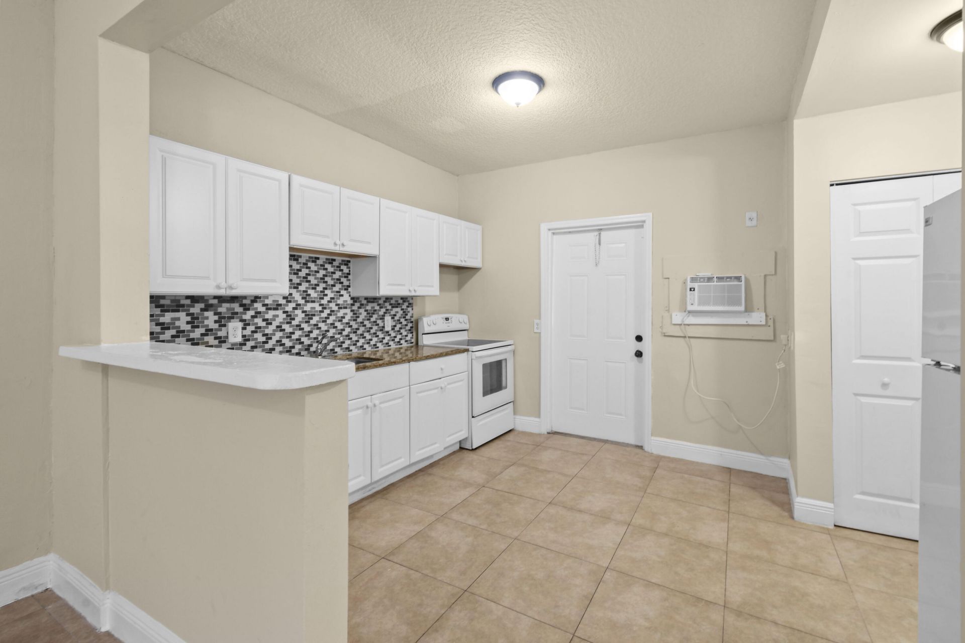 3721 Henry Avenue, Unit B (Lower), West Palm Beach, FL 33405 Photo