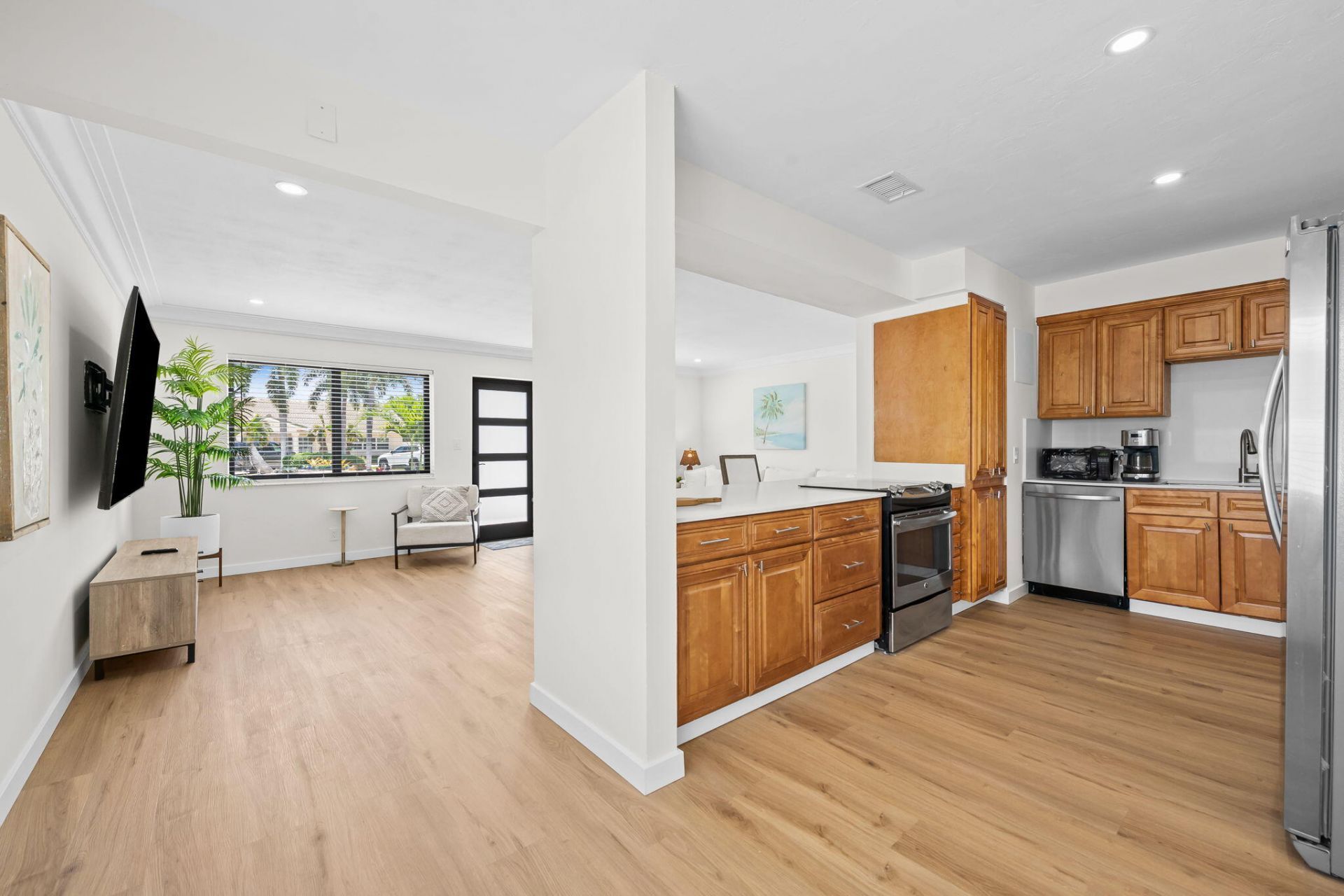 413 NE 25th Avenue, Pompano Beach, FL 33062 Photo
