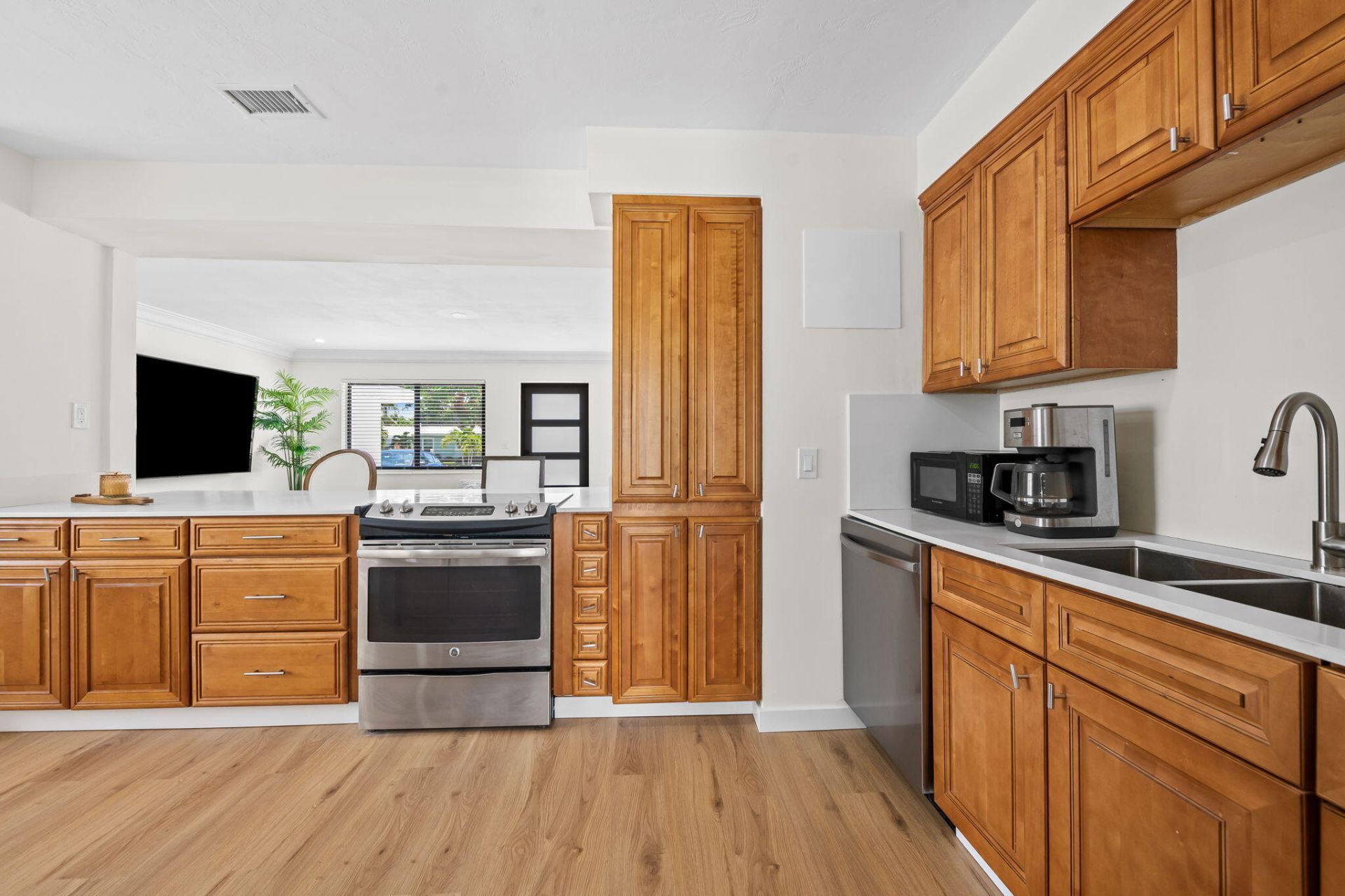 413 NE 25th Avenue, Pompano Beach, FL 33062 Photo