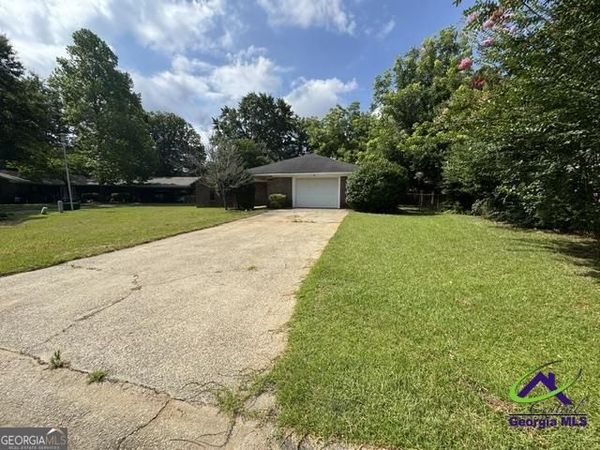 102 Modred Court, Warner Robins, GA 31093