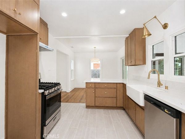 612 King Street, Monrovia, CA 91006