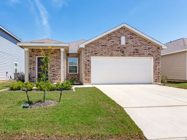 8456 Falcon, Converse, TX 78109