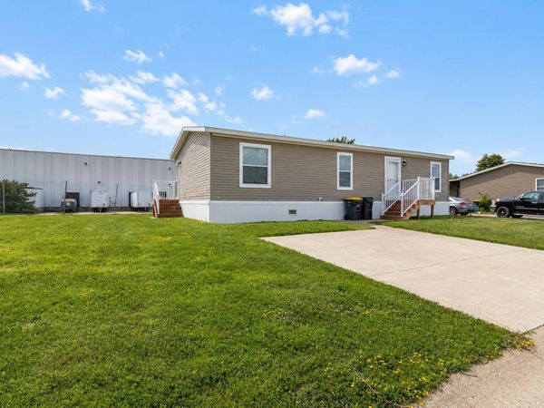 2095 Lancelot Lane, Mankato, MN 56003