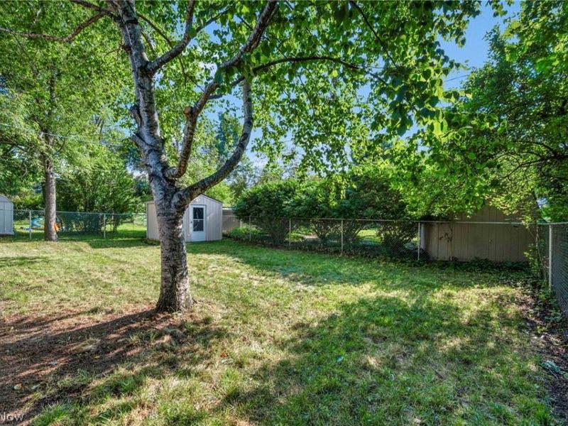 509 Silver Meadows Boulevard , Kent, OH 44240 Photo 37