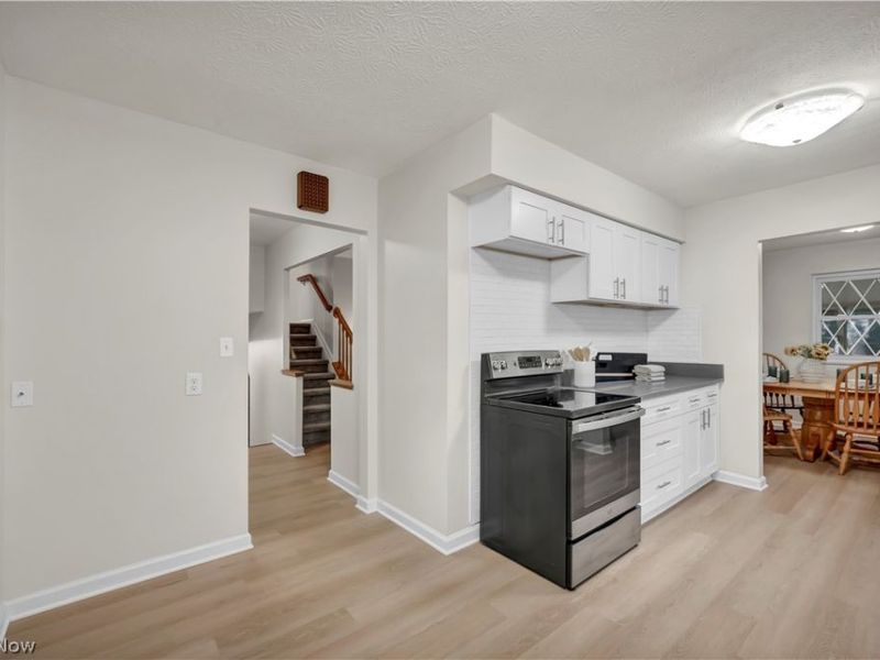 509 Silver Meadows Boulevard , Kent, OH 44240 Photo 7