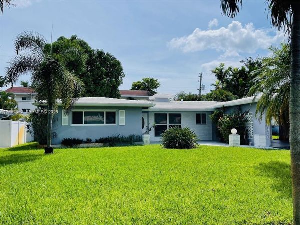 1900 NE 41st St , Oakland Park, FL 33308