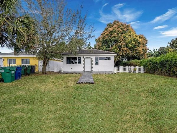 8861 SW 127th Ter , Miami, FL 33176
