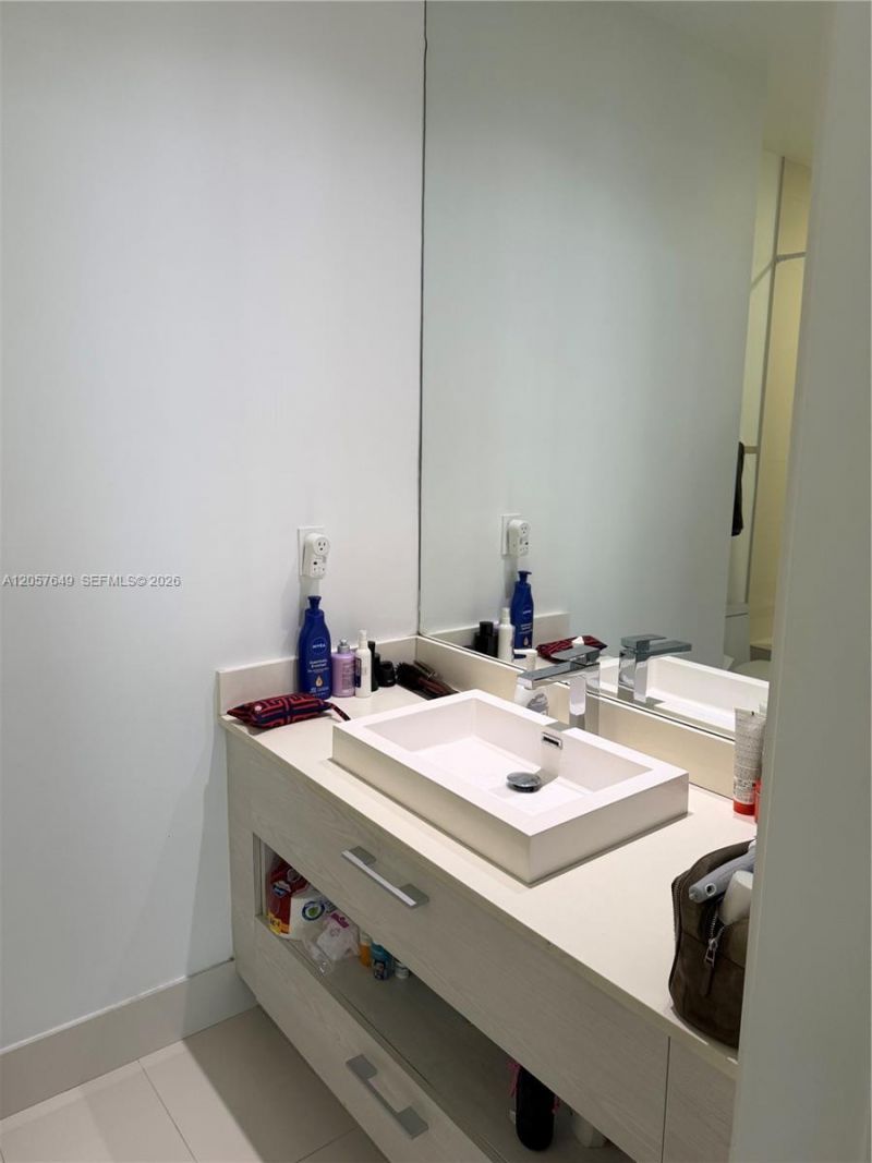 55 SW 9th St , Unit 4209, Miami, FL 33130 Photo