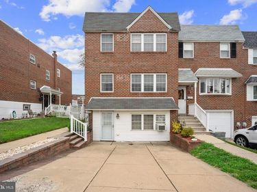 9878 GARVEY DRIVE , PHILADELPHIA, PA 19114